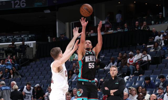 英超直播-比肩绿军雄鹿!灰熊轰29记三分追平NBA历史纪录